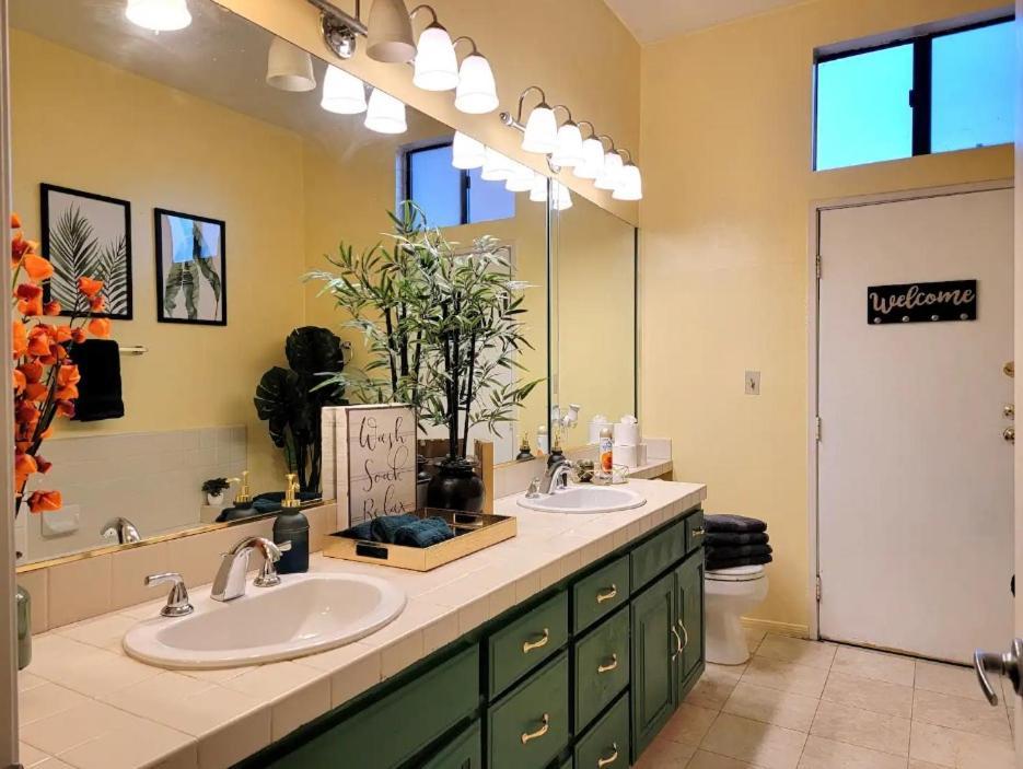 Spacious With Two Queen Beds Near Beverlywood 5 Minutes To Rodeo Drive Apartamento